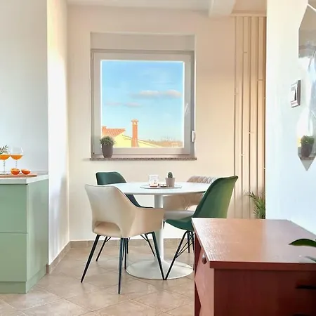 Wide View App, Terrace, Quiet & Cosy Apartment